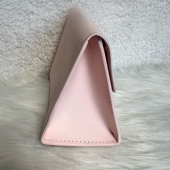 Givenchy pouch - Picture 3 of 7